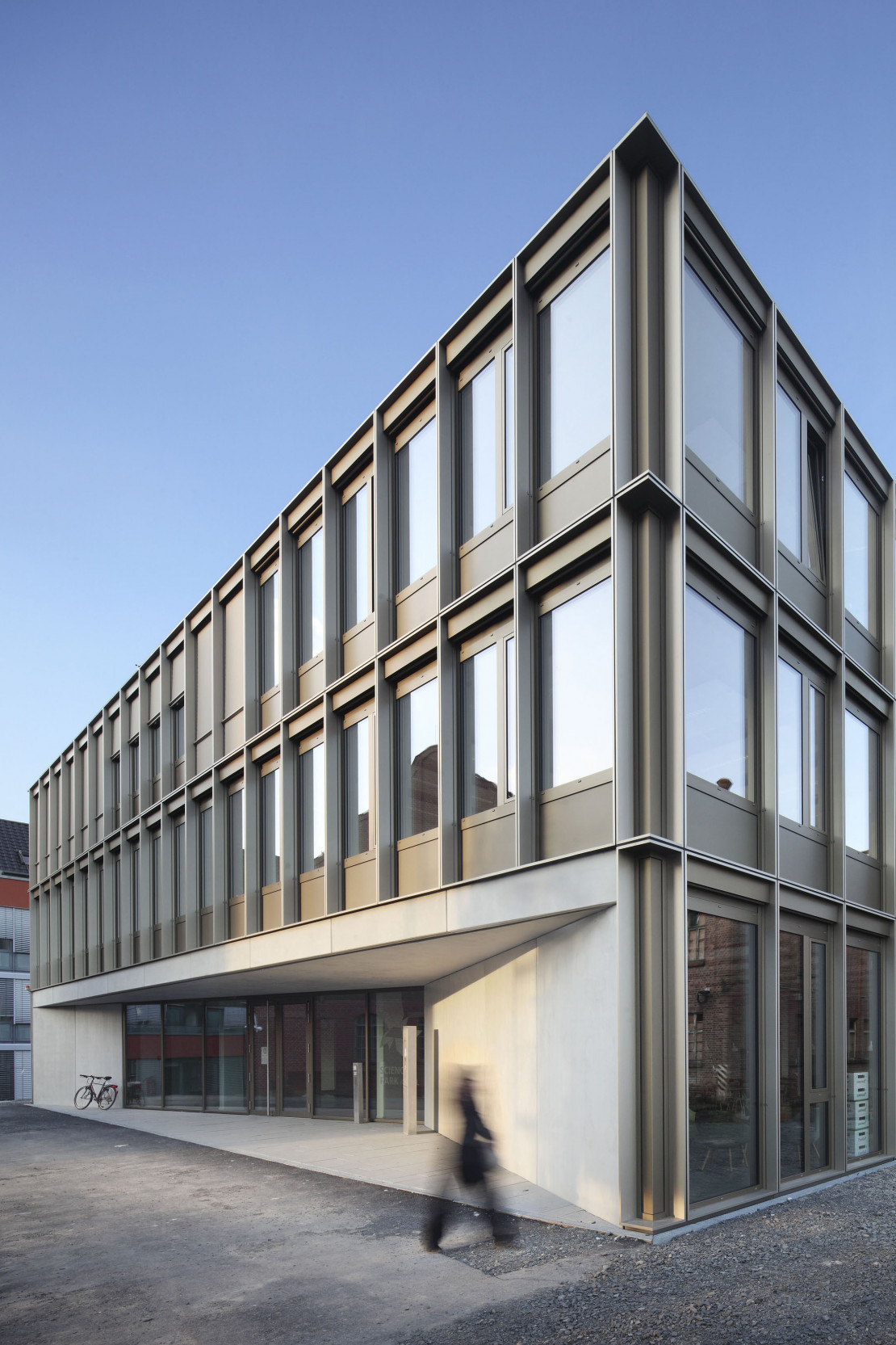 SPC_170524_BHundF_fotos_fassade_FOTO_EibeSönnecken (9)